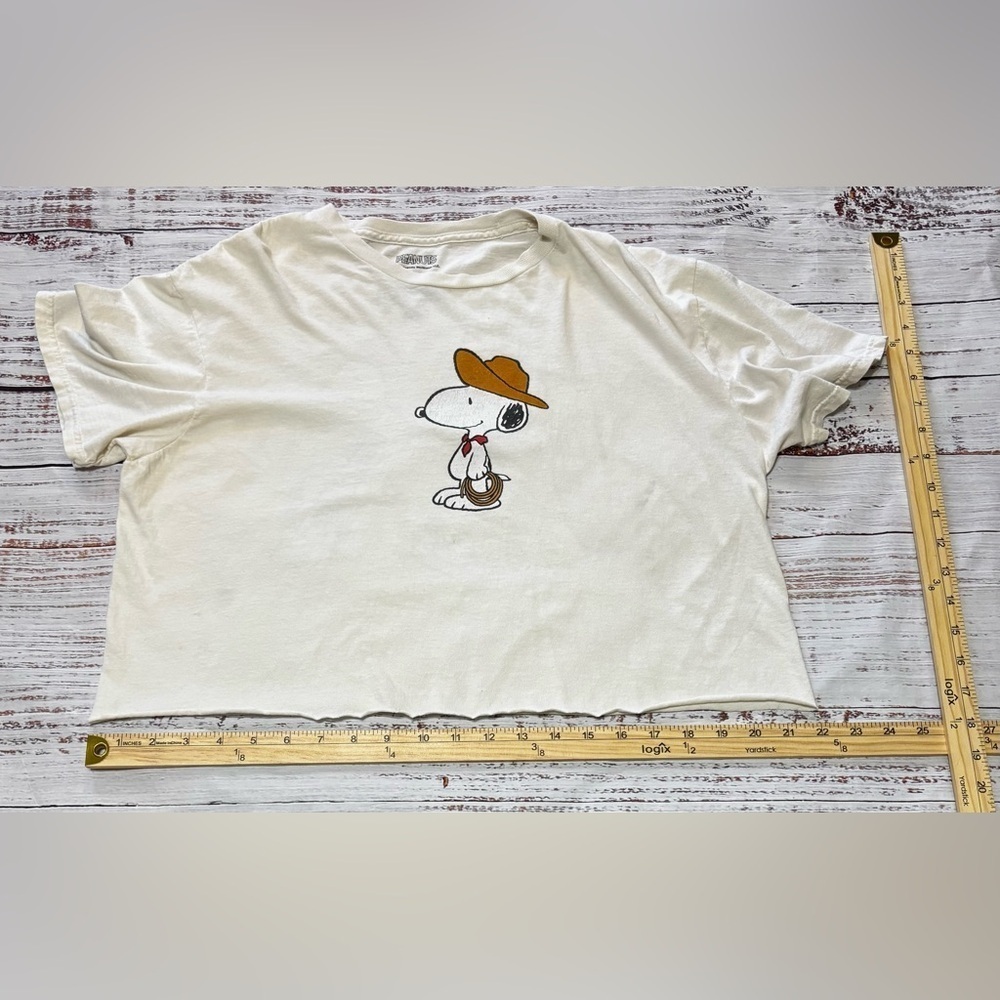 Women’s Peanuts Snoopy Crop Top